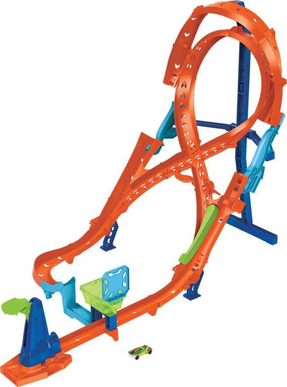 Action-Packed Figure-8 Jump Playset